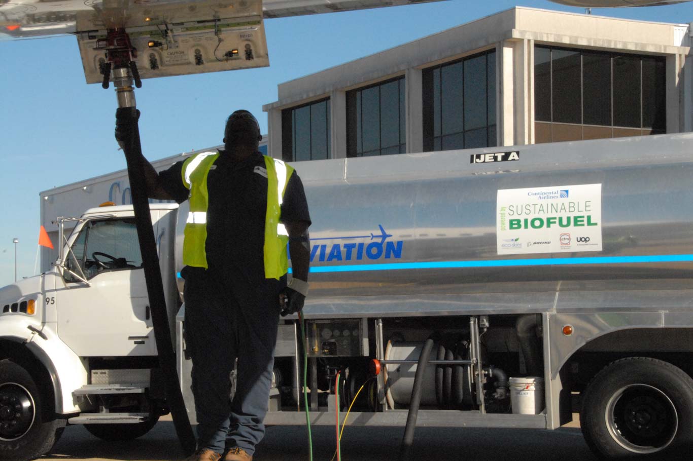  title: 'New EU-funded FUELGAE project aims to resurrect algae as a promising source for aviation biofuels'